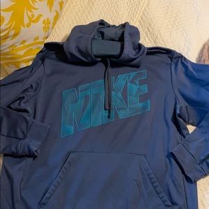 Men’s Nike therma-fit hoodie